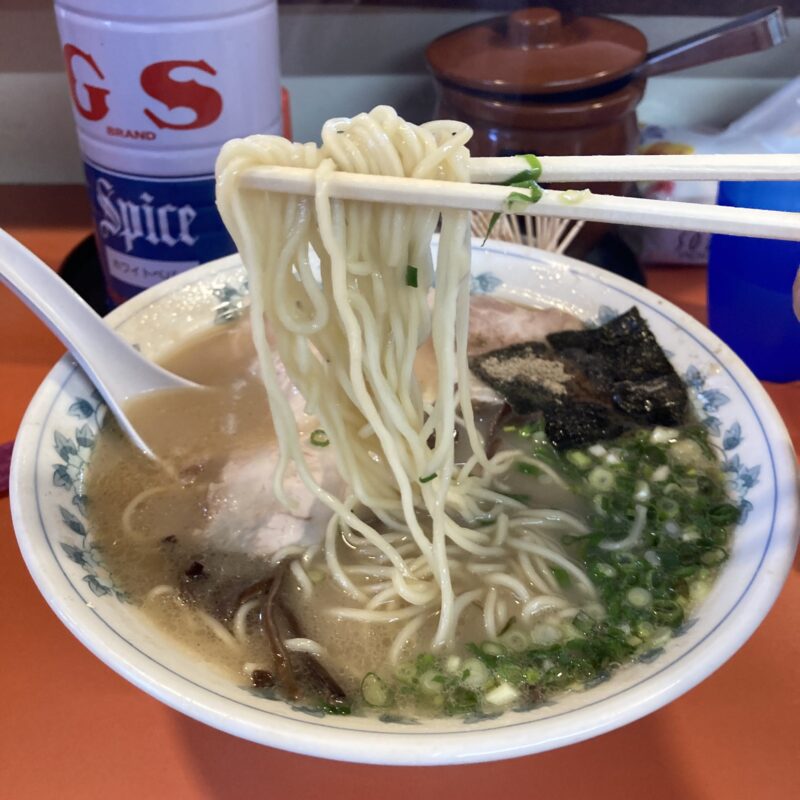 桂仙ラーメン　麺上げ